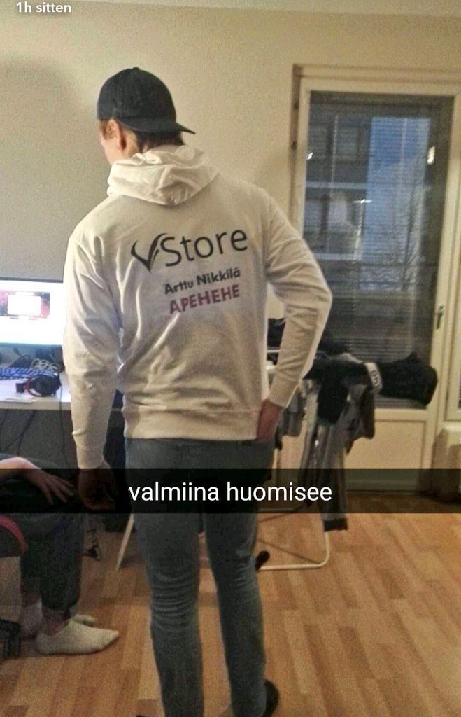 apeHEHEGO's tweet photo. Joko pääsee pelaa #esportsfi #ez4cg #apemajoreille huomenna klo 19 vs @RCTICesp @ROGtournament hfff https://t.co/bTvwXvRkN8
