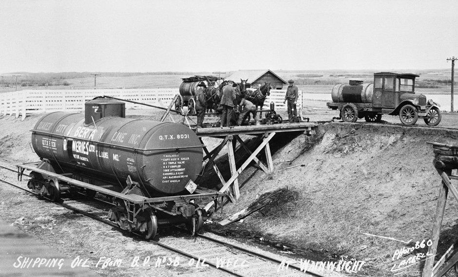 IPC_Calgary's tweet photo. We are back in action! #TBT #IPCYYC
Shipping oil by rail at Wainwright, Alberta. Sources: Glenbow Archives, NA.
https://t.co/m7t1yYI5jA https://t.co/rmDMDlcuzT