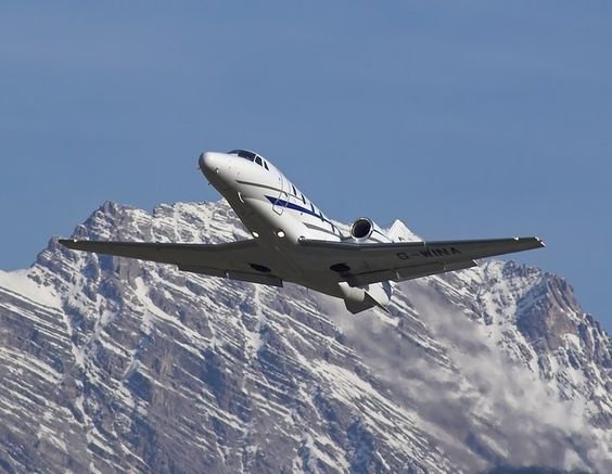 iflylivt's tweet image. Did you know that the #CitationExcel can climb 3,500 feet per minute? That's faster than the average airplane. #AviationFacts