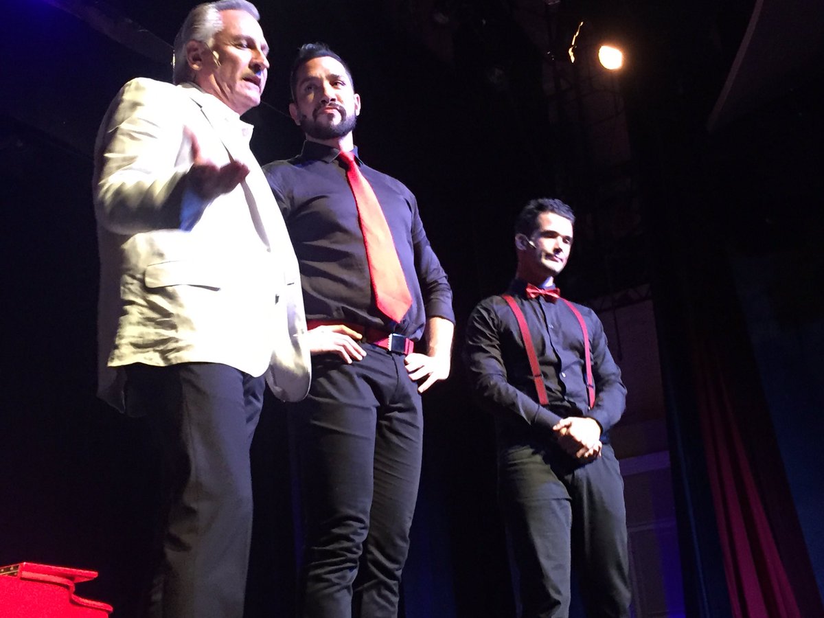 macastilloherna's tweet photo. Increíbles en @broadway6ta @albertocollado_ @jullsgrand https://t.co/v6UVmjMAru