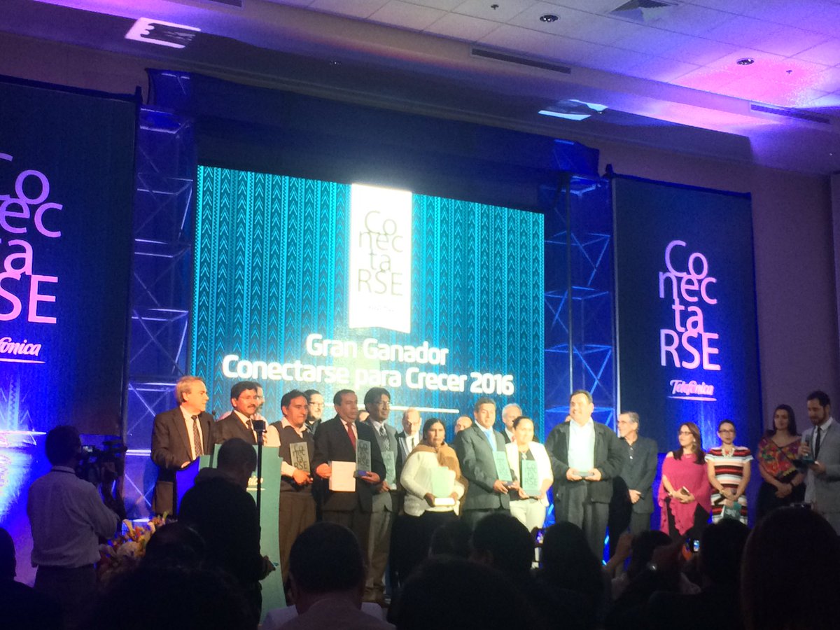 Responde_RS's tweet photo. Gran ganador de #conectaRSE para #crecer 2016: "Sistema de SMS para la mejora de #gestión de #agua". #ConectaRSE2016 @telefonicaperu https://t.co/7yQP3ffPac