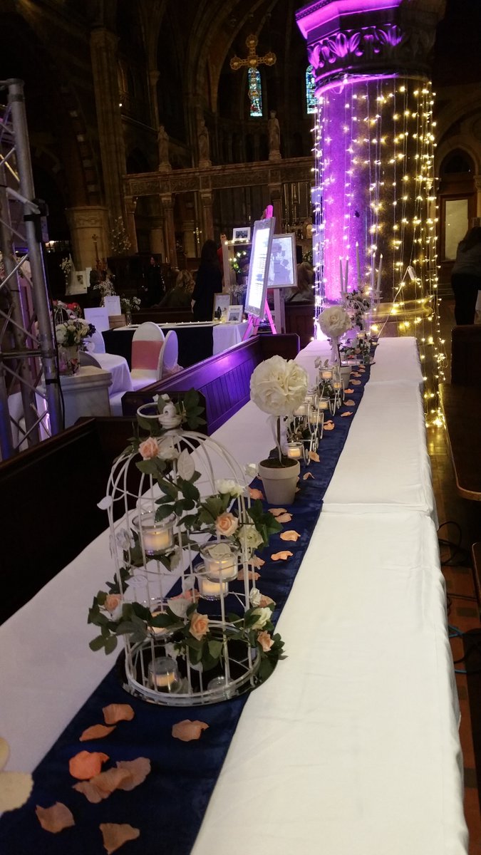 davedevents's tweet photo. ...Top table @St_Elisabeths  #wedding #fair https://t.co/nfrGai66Yo
