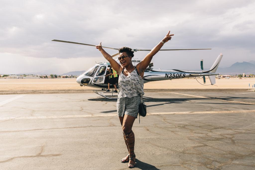 DTLocal's tweet photo. DreamTrippers soared over the famous #LasVegas strip in their own luxury helicopter ride with @5starhelicopter #PlayDTLocal https://t.co/IpLYHrTTpK