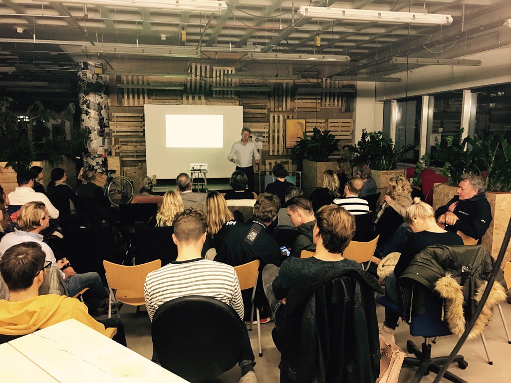 We just started the homecoming of the 1st-years with a presentation by @newcraftgroup.