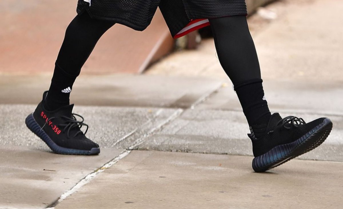 Adidas Yeezy Boost 350 V2 Infant Black/Red / 'Pirate Bred' UK7.5k 