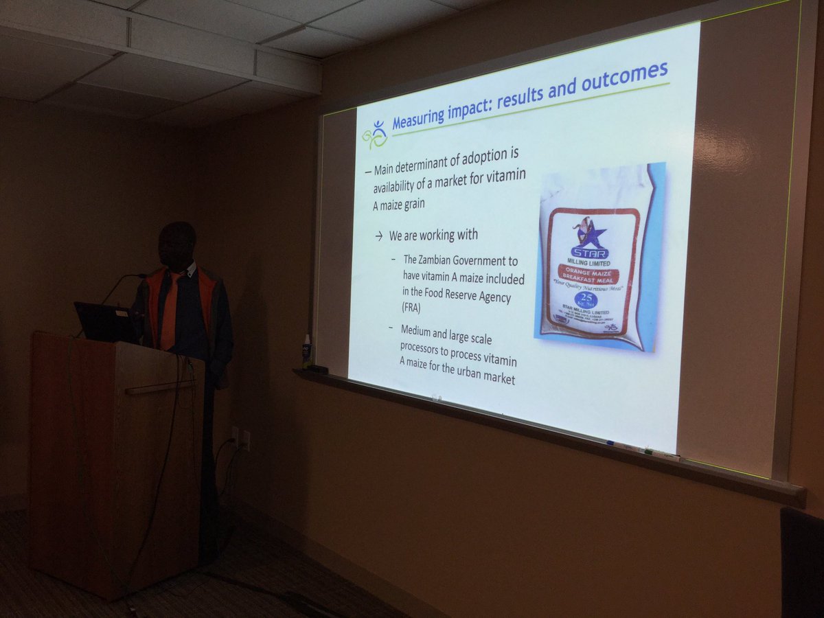 HarvestPlus's tweet photo. Great findings by our Zambia country manager Dr. Simpungwe: evidence is instrumental in the dev't of biofortified crops! #ImpactResearchUnit https://t.co/hhFKjVo20S