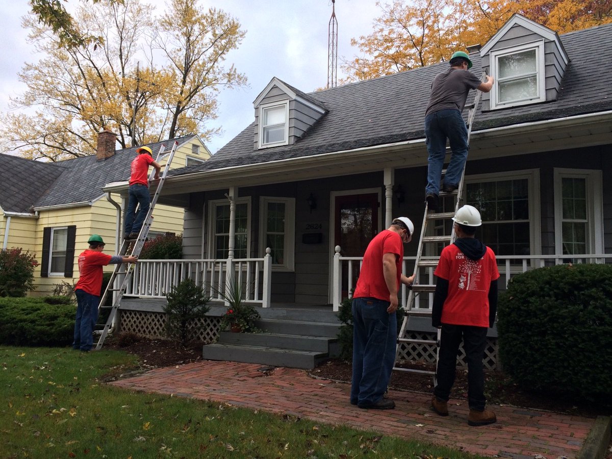 rcronin98's tweet image. #rakeadifference