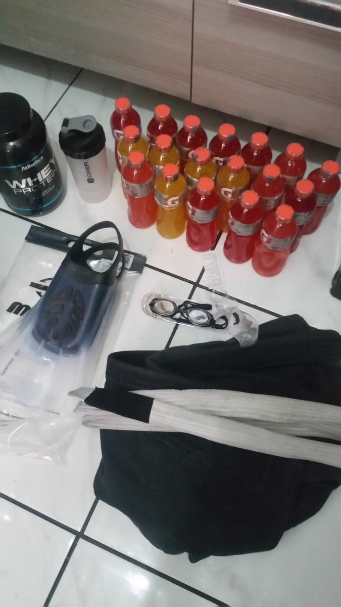 JrMescolin's tweet image. Agora a parada ficou seria 💪👊⚓🏊 #treinning #Foconofoco