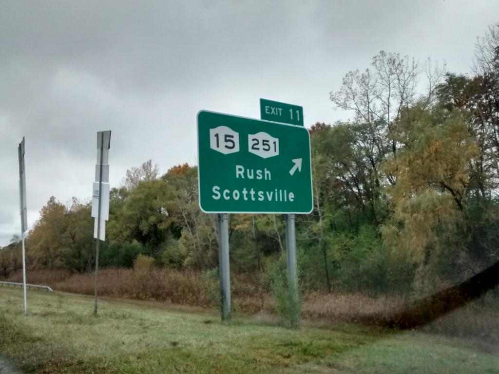 RobOttoHessler's tweet photo. @RushCon we're on our way. Seemed like the right place for gas. https://t.co/GAaeLp86v8