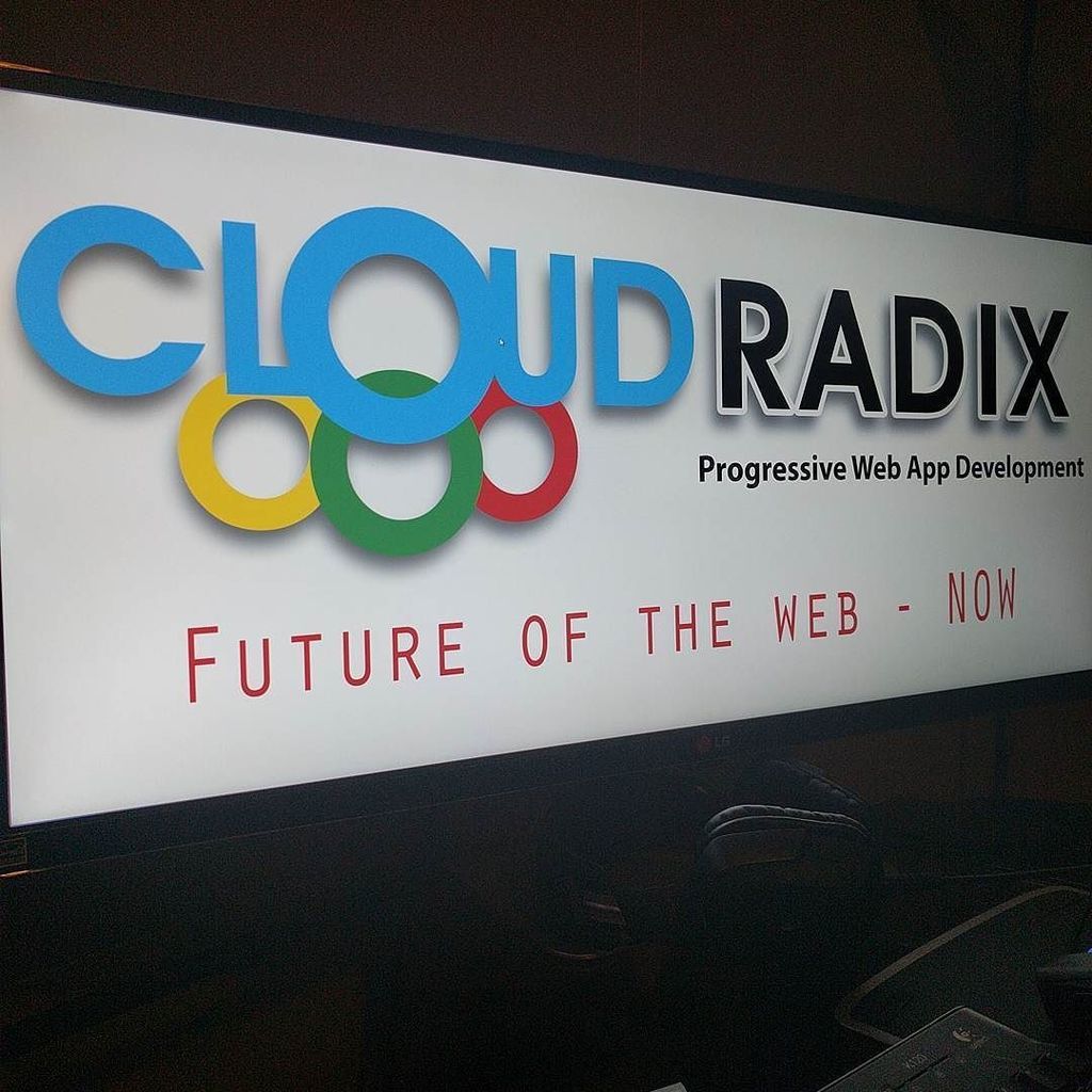 CloudRadix's tweet image. website + mobile app = progressive web app

#progressivewebapps by #cloudradix for #better… ift.tt/2e6IxWG
