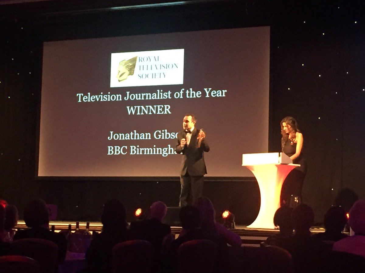 rts_mids's tweet photo. TV Journalist of the Year is sponsored by @wlv_uni and presented by Head of School of Media
@PritpalSembi to @jongibsontv BBC B'ham https://t.co/tNQOBYDmQT