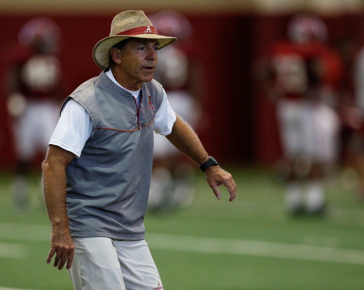 AlabamaFTBL's tweet photo. Alabama puts in final practice prior to road trip to No. 15 LSU. https://t.co/0ta7vQj7ot #RollTide https://t.co/VtY1XhBXud