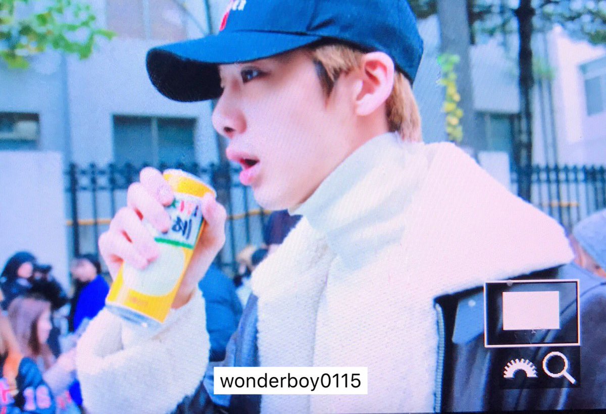 Wonderboy0115's tweet photo. 161104 뮤뱅

#몬스타엑스 #형원 
#MONSTAX #HYUNGWON #길티 #GUILTY #Fighter https://t.co/u9cLofDXrq