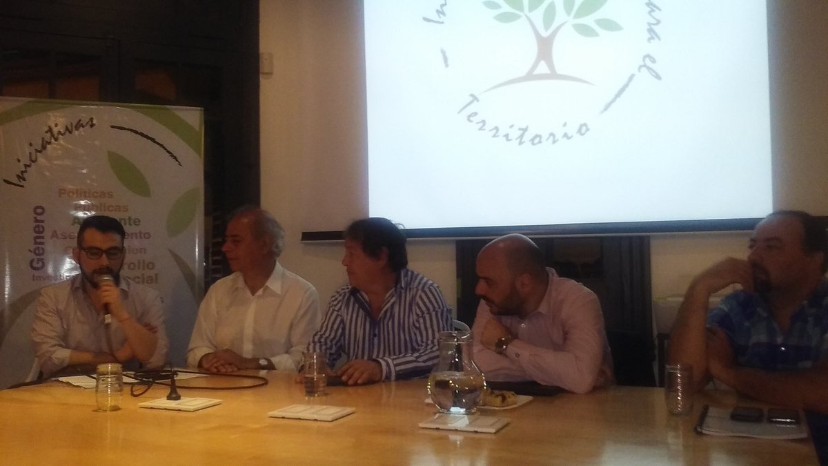 SoyTerritorio's tweet photo. @SuarezLaMatanza cerrando la charla: El trabajo es el motor de realización de los sujetos @TotyFlores @malvarezMGA  #CulturadelTrabajo https://t.co/AZewLXLuAw