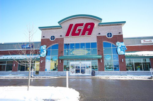 BellaDuceppe's tweet photo. Retour au travail , service à la clientèle au IGA famille Jodoin à Saint-Hyacinthe https://t.co/2e6l4Mlj7r