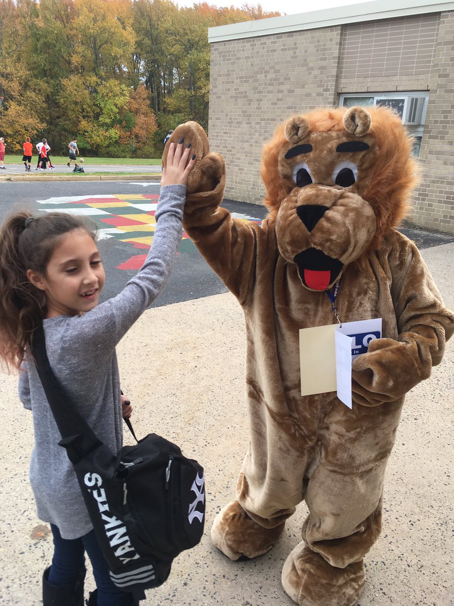New Monmouth students experience the voting process to name the school mascot. Welcome"PAWS"