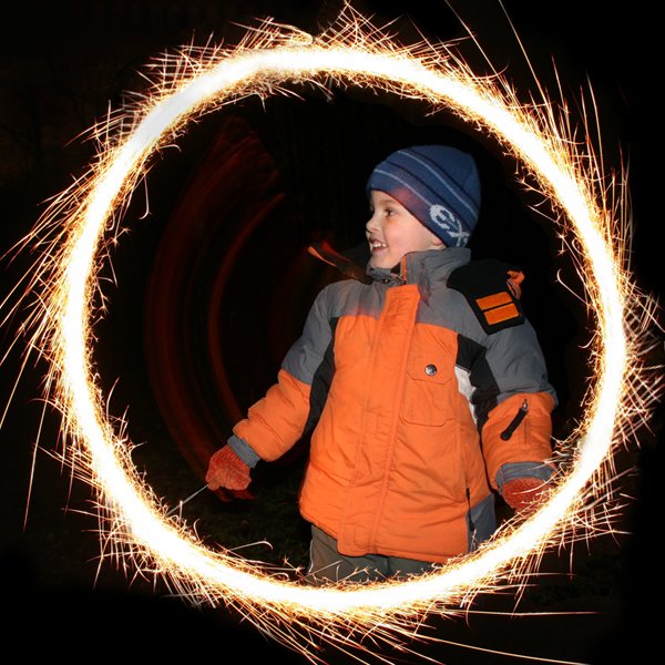 Neutral_Skin's tweet photo. Is #bonfirenight your baby's #firstfireworks? Read our tips on making this a safe and memorable night on our blog. https://t.co/9VGstYZjcv https://t.co/5jKhK173pv