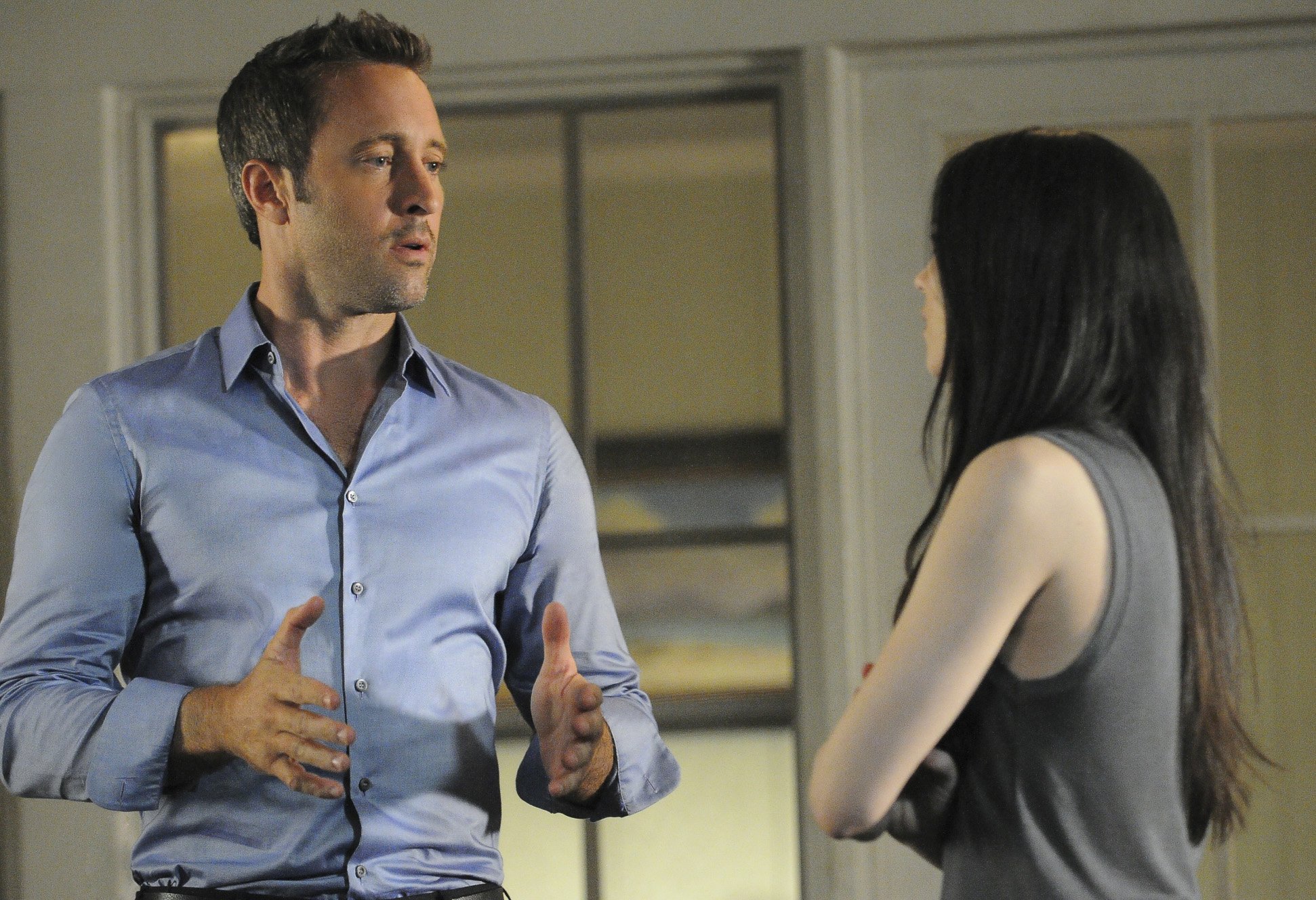 Alex O'Loughlin says McGarrett would be "an idiot" to want C...