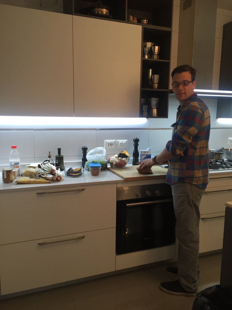 ristoranteamano's tweet photo. One last time to serve up dinner from the 'test kitchen' #LastDayInItaly #CheffreysItalianAdventure https://t.co/b5ukImtCjU