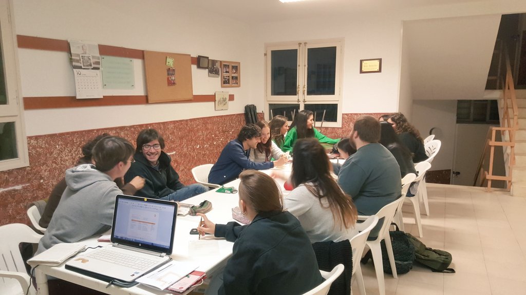 SectorCdT's tweet photo. Ens trobem aqui de Reunió de Sector a l'esplai Aitana (Valls). Som-hi! #SectorCdT #TempestesVenenDelSud #ResNoEnsAtura #MonisImparables https://t.co/XIxFrfe75K
