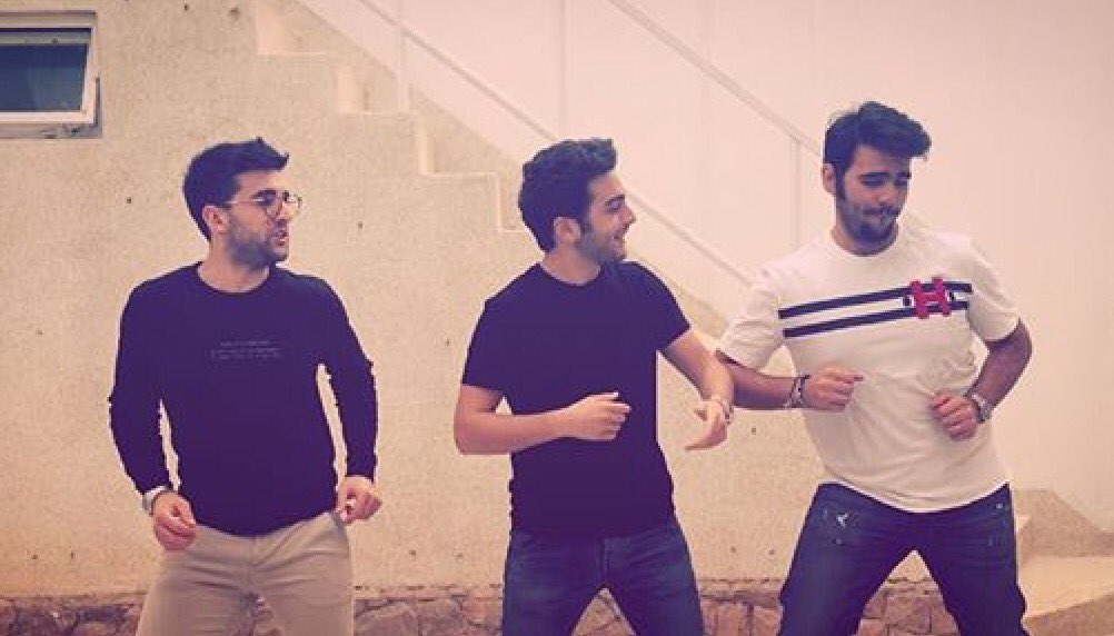 CharFlorida's tweet photo. Let yourself go!
#SeizeTheDay #ActCrazy
#HaveFun #BeHappy 
🎶❤️💥🙃😂😍💥❤️🎶
"@IBoschetto Attimi di ordiniaria pazzia... #ilvolovers #crazy #guys" https://t.co/HyG8GTlFMc