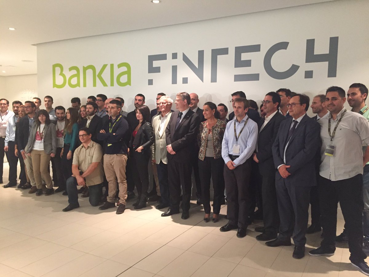 Inn_Somnia's tweet photo. Nuestra primera foto de grupo @Bankia #BankiaFintech by #Innsomnia https://t.co/Ex2BxxYFbd