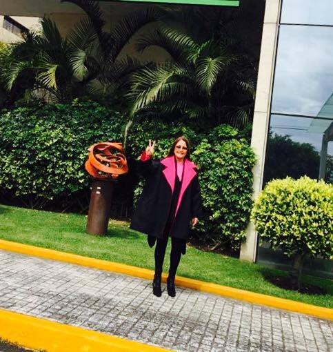 DanielaRomoWeb's tweet photo. #DanielaRomo Mensaje para todos ustedes: A veces, las nubes son pequeños planetas,... https://t.co/9P6DD2BjfM https://t.co/BreODUOy1Z