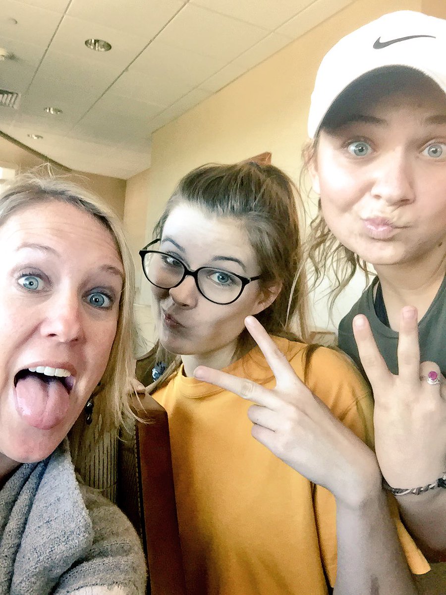 LauraBraun3's tweet photo. When all of your classes next quarter are in the same building https://t.co/zxPXcrflXz