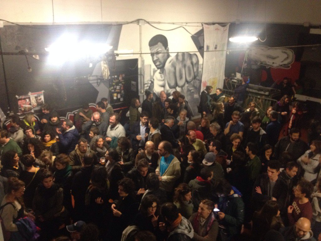 Stasera al Centro Sociale PINELLI di Genova. Avanti!