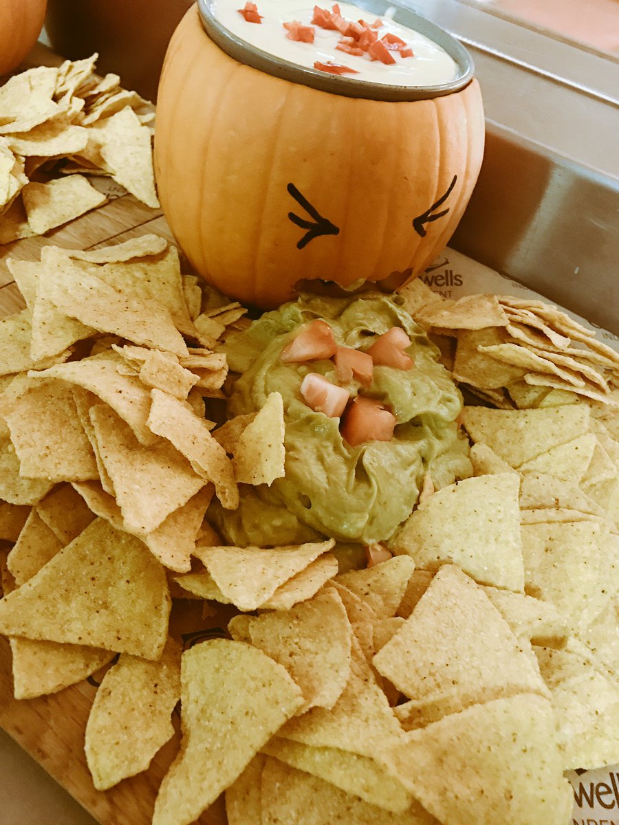 LauraKathaleen's tweet photo. Tonight's spooky supper #ribs #goatscheesechurros #chesseandguacamolechips @PFfoodie @ChartwellsInd @priors_field https://t.co/XYH3P53SbE