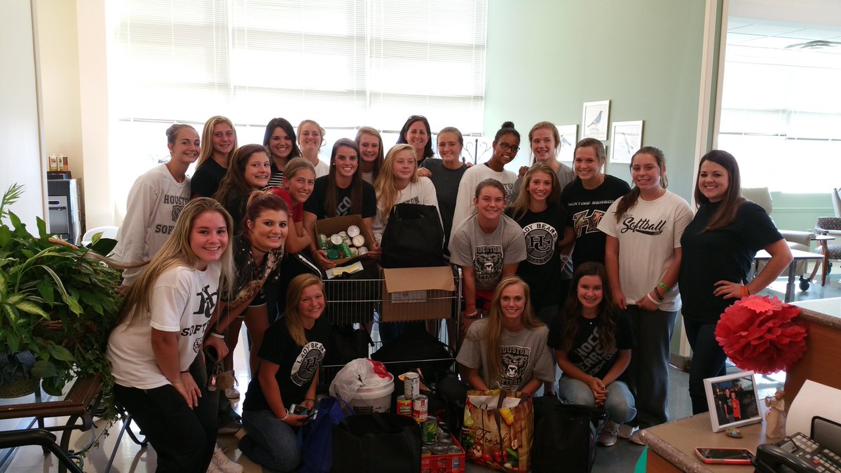 HoCoSoftball's tweet image. Went to the WR cancer treatment center to drop off a bunch of bags/boxes of canned goods in support of @strengthahead. #beardownforacure