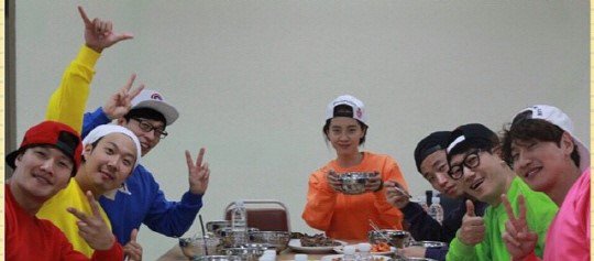 Running Man จัดตอนพิเศษธีม 77,000 กม. อำลา แกรี่ (ออกรายการเป็นตอนสุดท้าย) #7012 <a href="/RM_FanpageTH/">7012RM_FanpageTH🇹🇭</a> <a href="/RunningManWorld/">RM family in THAI♥</a> 

facebook.com/nakunta27/post…