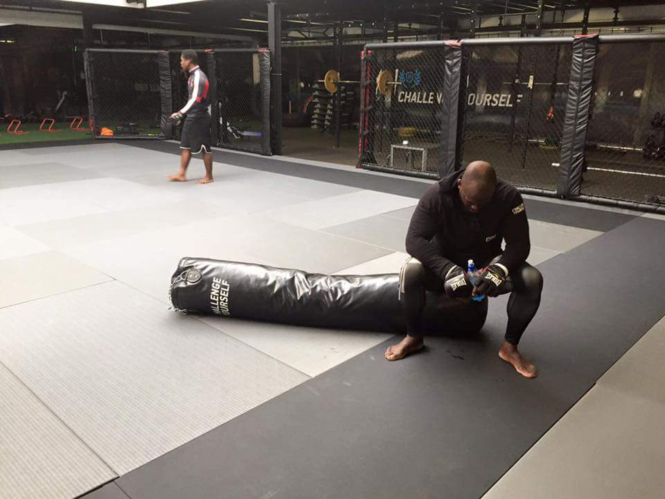 Melvin Manhoef tweet media