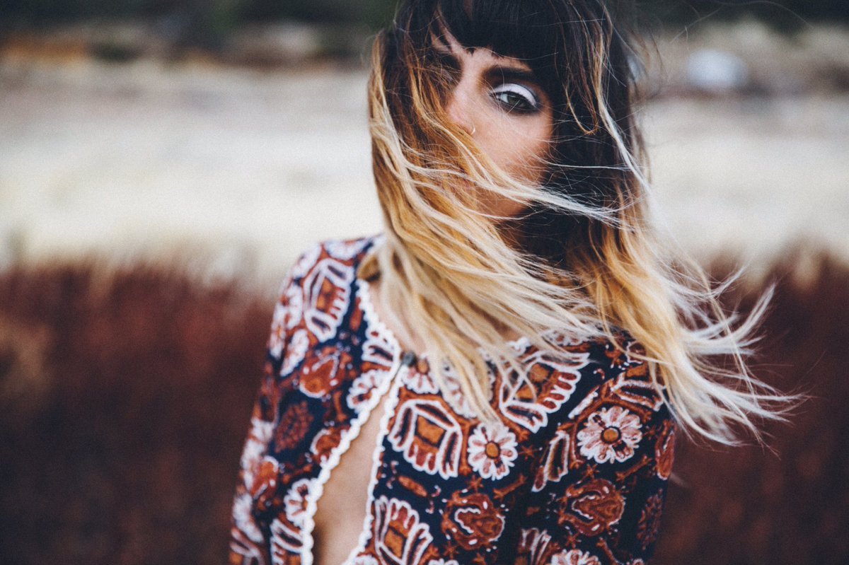 found some fall with @laceandlikes // shot for <a href="/cleobella/">CLEOBELLA</a> 🍂 #tarynkentphoto