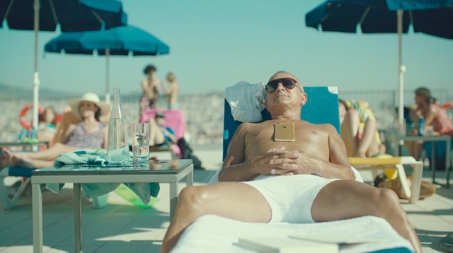 Adweek's tweet image. Apple brings the iPhone 7 to Game 7, springing for a slot on the World Series finale: adweek.it/2fwHU9U