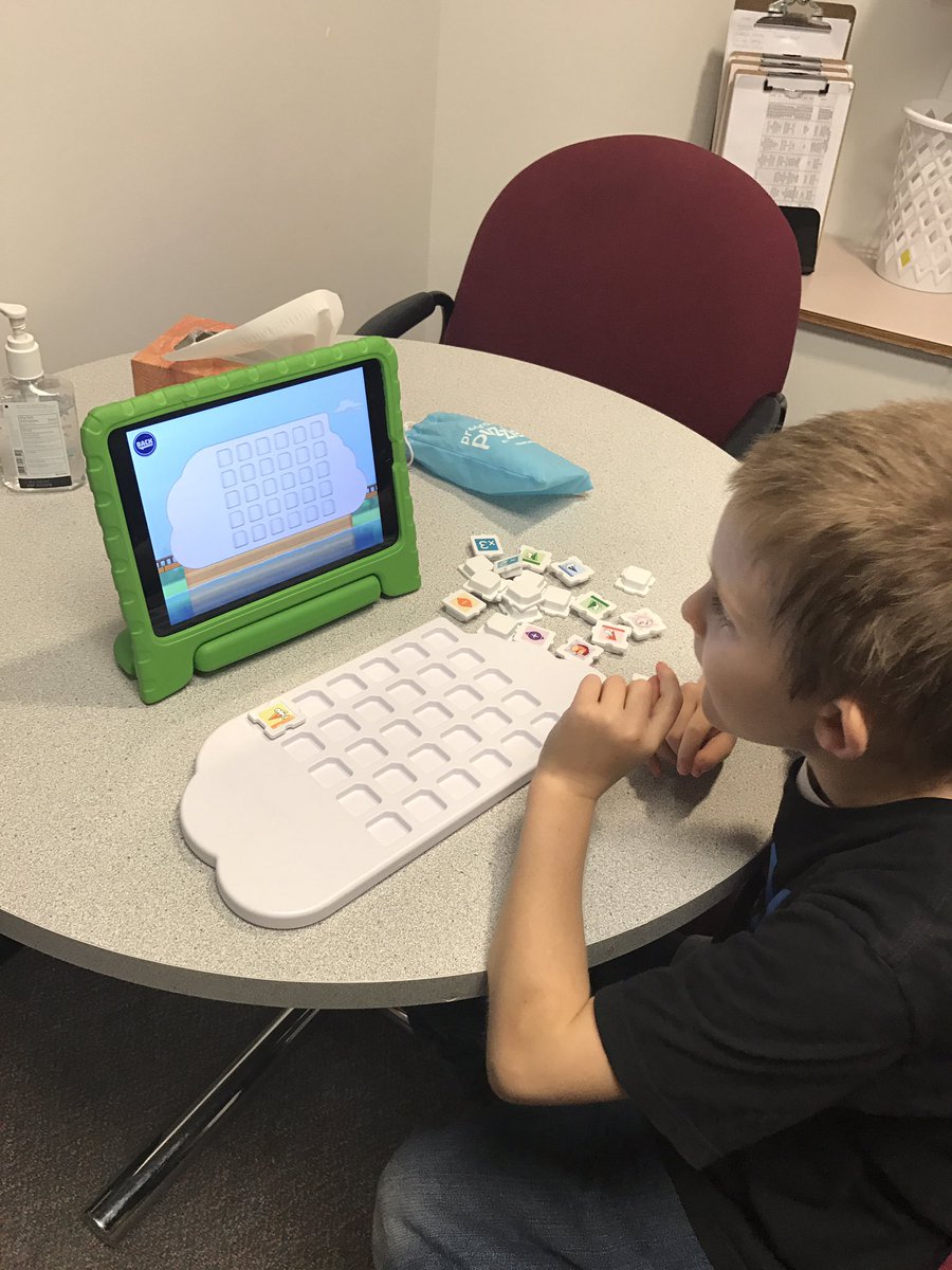 StanWhiteman's tweet photo. Student @DukeCitySD using #puzzlet from @DigitalDreamLab for some after school coding! @remakelearning @cntr4creativity https://t.co/1NlQVWclfd