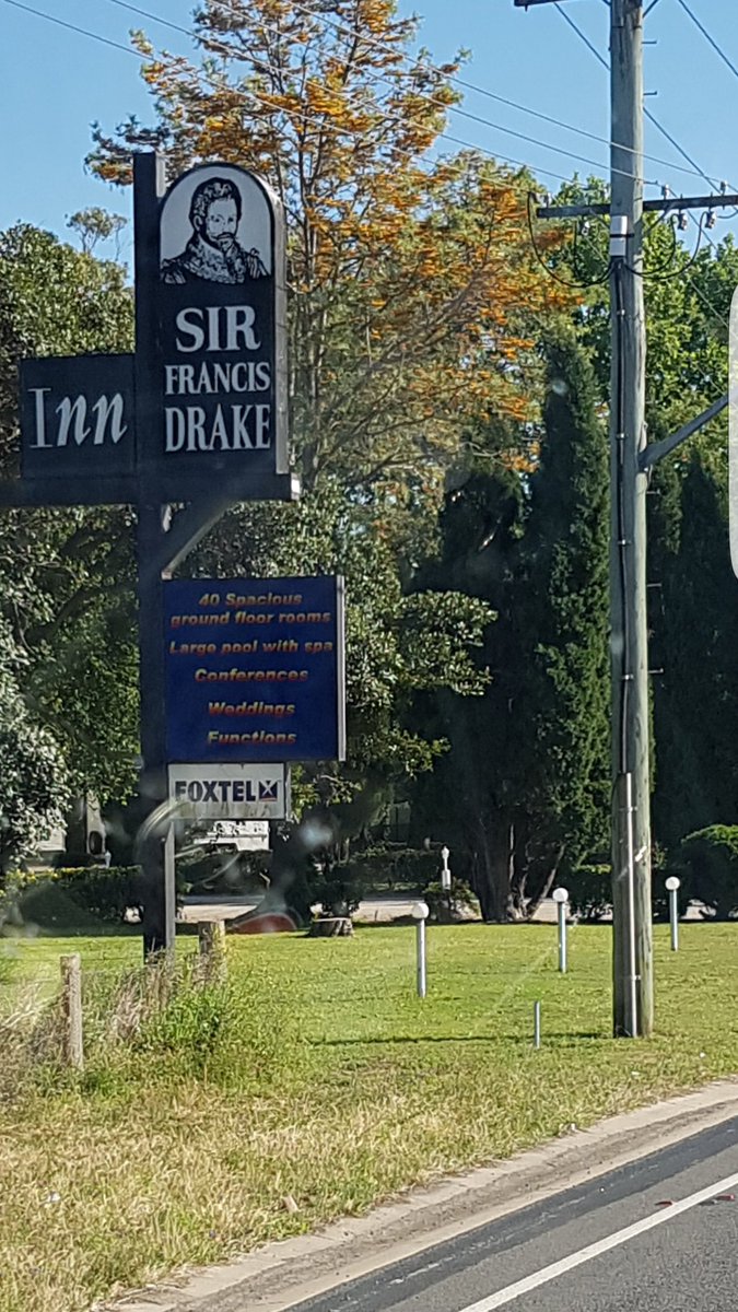 robandkizza's tweet image. @mmmhotbreakfast one for you micky 
#crackerjack #billhunter #best aussie movie # makeasequal