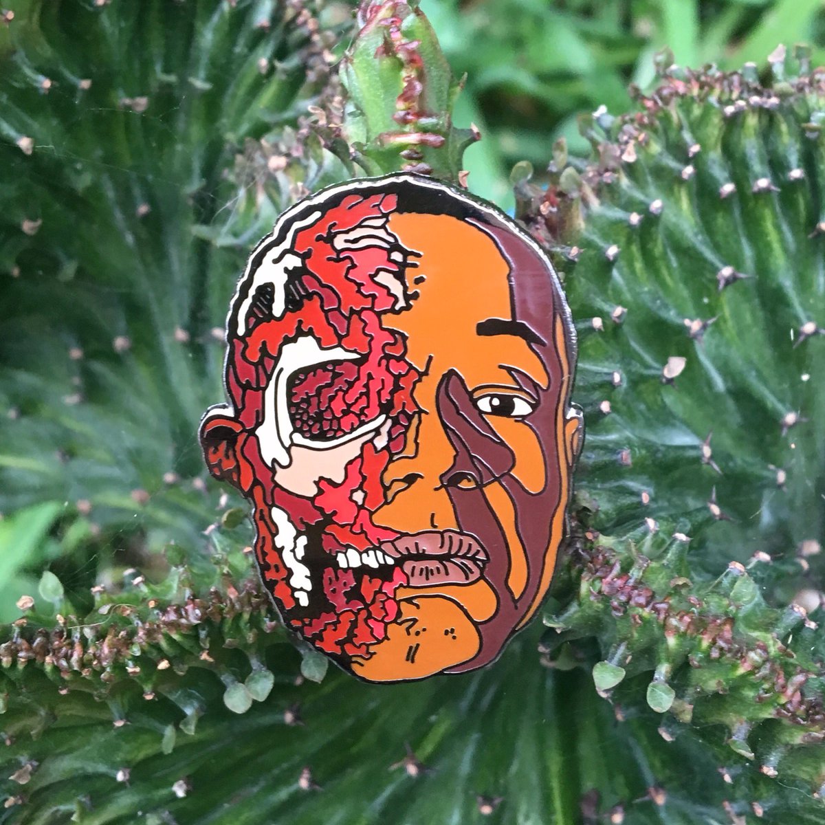 Hey <a href="/BryanCranston/">Bryan Cranston</a> we love what you did with <a href="/quiethandfilms/">Giancarlo Esposito</a> special thanks to <a href="/aaronpaul_8/">AP</a> for the assist! #pingame #breakingbad #gusfring