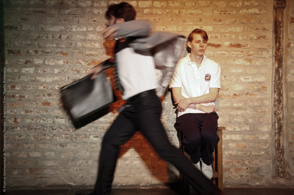 Hoy 21hs en #EspacioCallejón 
 #LOSOJOSDEANA
De: Luc Tartar
Dirección: <a href="/paulamarull/">Paula Marull</a> 
Conseguí tu entrada➡ goo.gl/GuPSW2