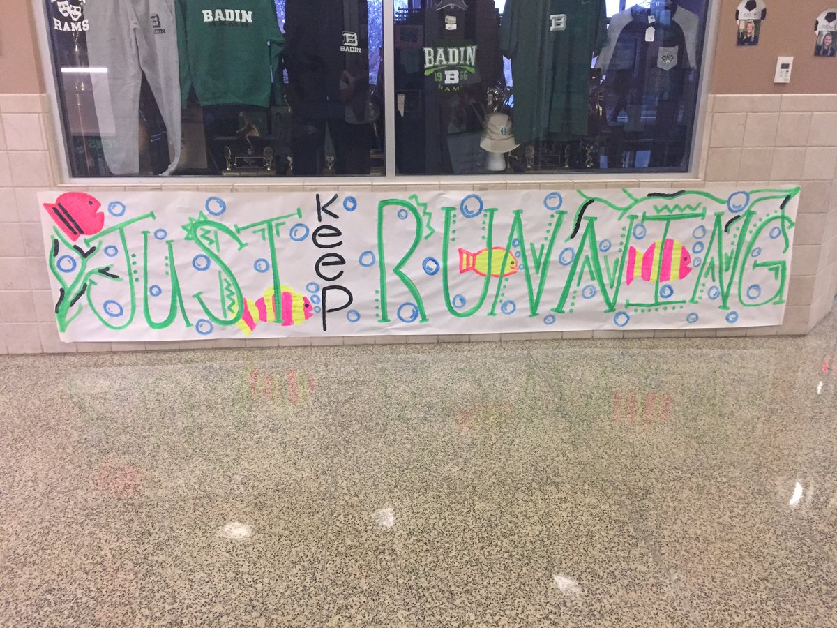 BadinSpirit's tweet photo. Spirit club working hard for the @badinramsxc stars!! Good luck st state boys!!! #statebound 💚🐏👟 https://t.co/DuqiDsddHc