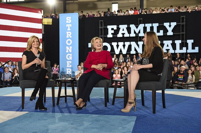 HillaryforDC's tweet photo. "Let's be the best we can be and be proud of who we are. Let's support young girls to be proud of who they are!" @HillaryClinton https://t.co/b2axFhJueL