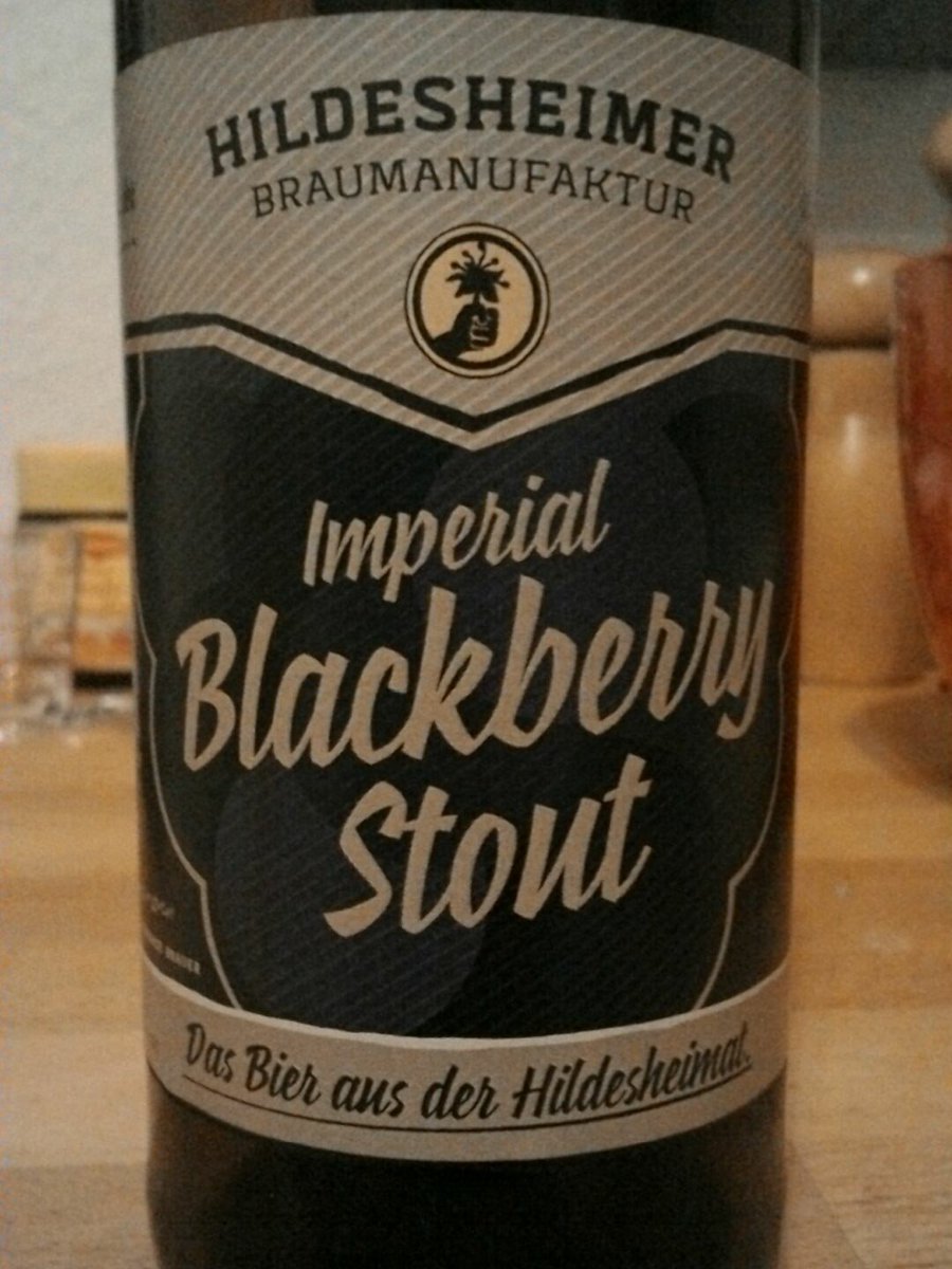 A local Stout for #StoutDay - didn't find any blackberries so far, maybe they are in the second bottle...