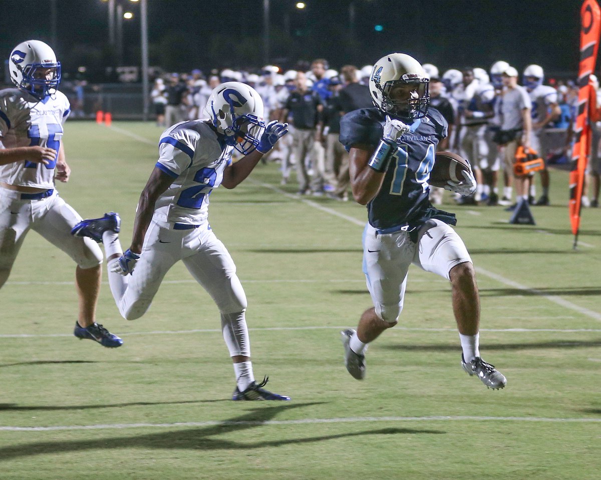 PrepsNow's tweet photo. #TheStarting11 players of the week: https://t.co/pe1bZ89iJ3 #PNP https://t.co/Wga3zHifi8