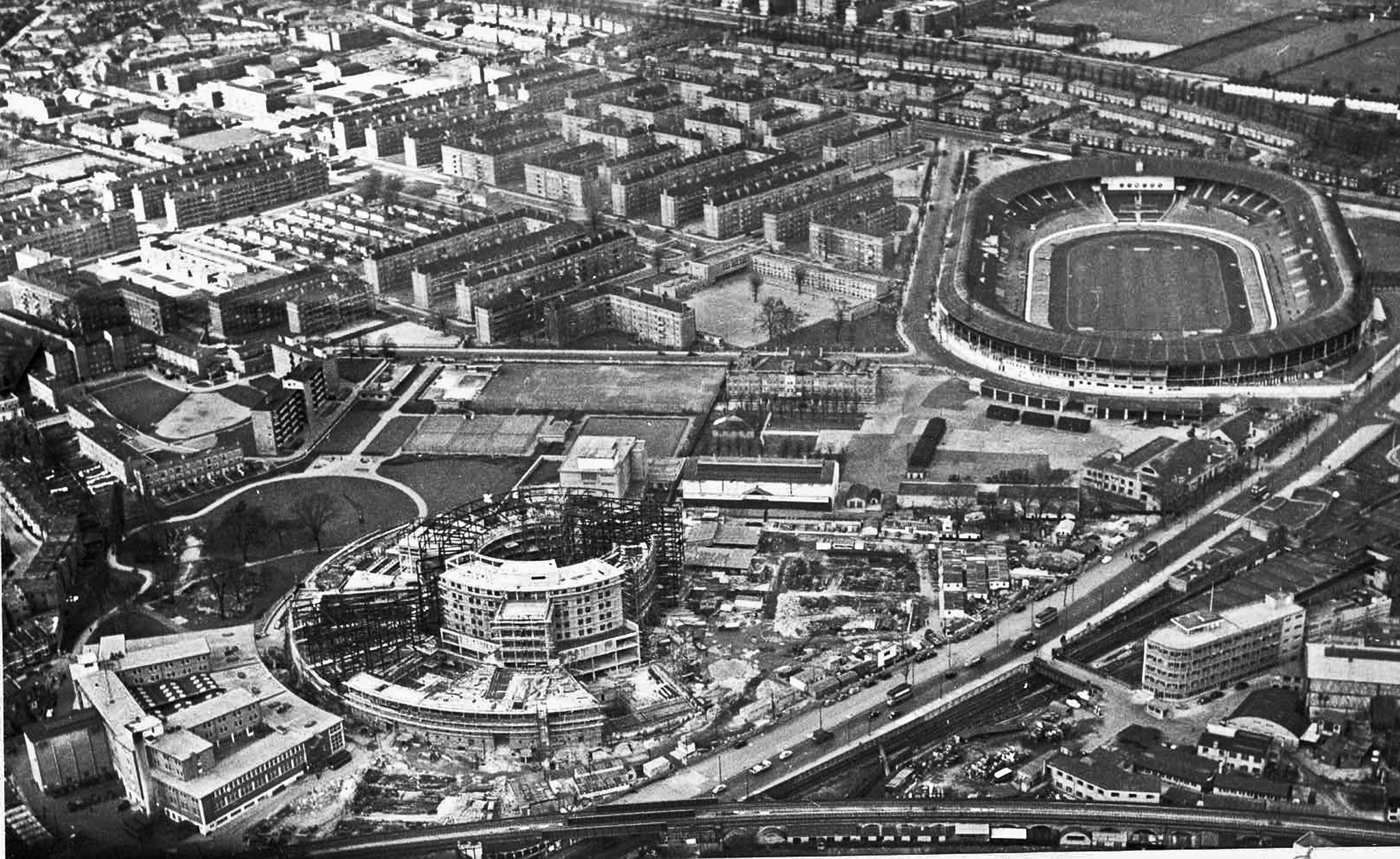 Rob Baker on Twitter "BBC Television Centre under construction c.1958.…