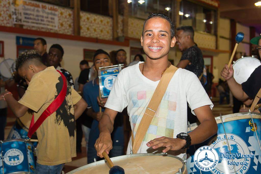 renanreis_crvg's tweet photo. De um Menino Rei.. 🎵🔵⚪
#RitmoMeritiense #UnidosDaPonte #BumboDeResposta #SeguraOJongo https://t.co/8HJvh1q1NN