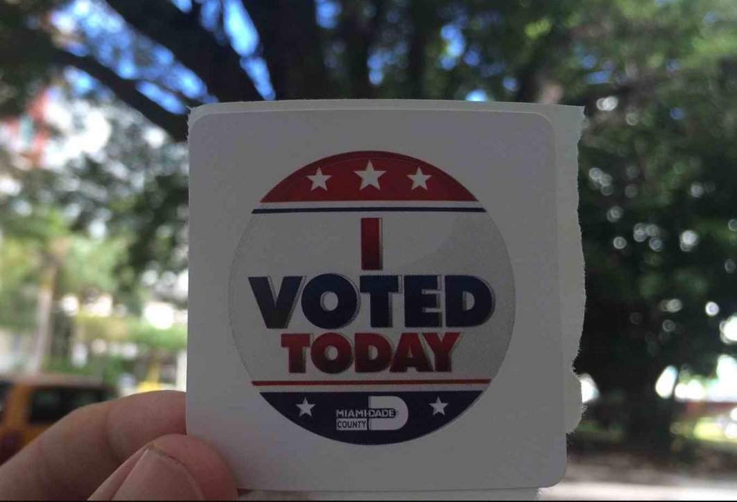 ImWithRubio's tweet photo. Voted early today for our best senator ever @MarcoRubio #TeamMarco https://t.co/1ltug31O6k