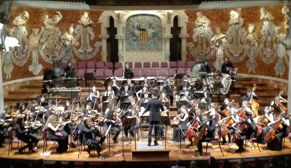 CorralesYolanda's tweet photo. Com ens va agradar l concert d'ahir als d #interfunerarias al #PalauDeLaMusica organitzat x @CementirisBCN @esmuccat https://t.co/rGnpt97TBn