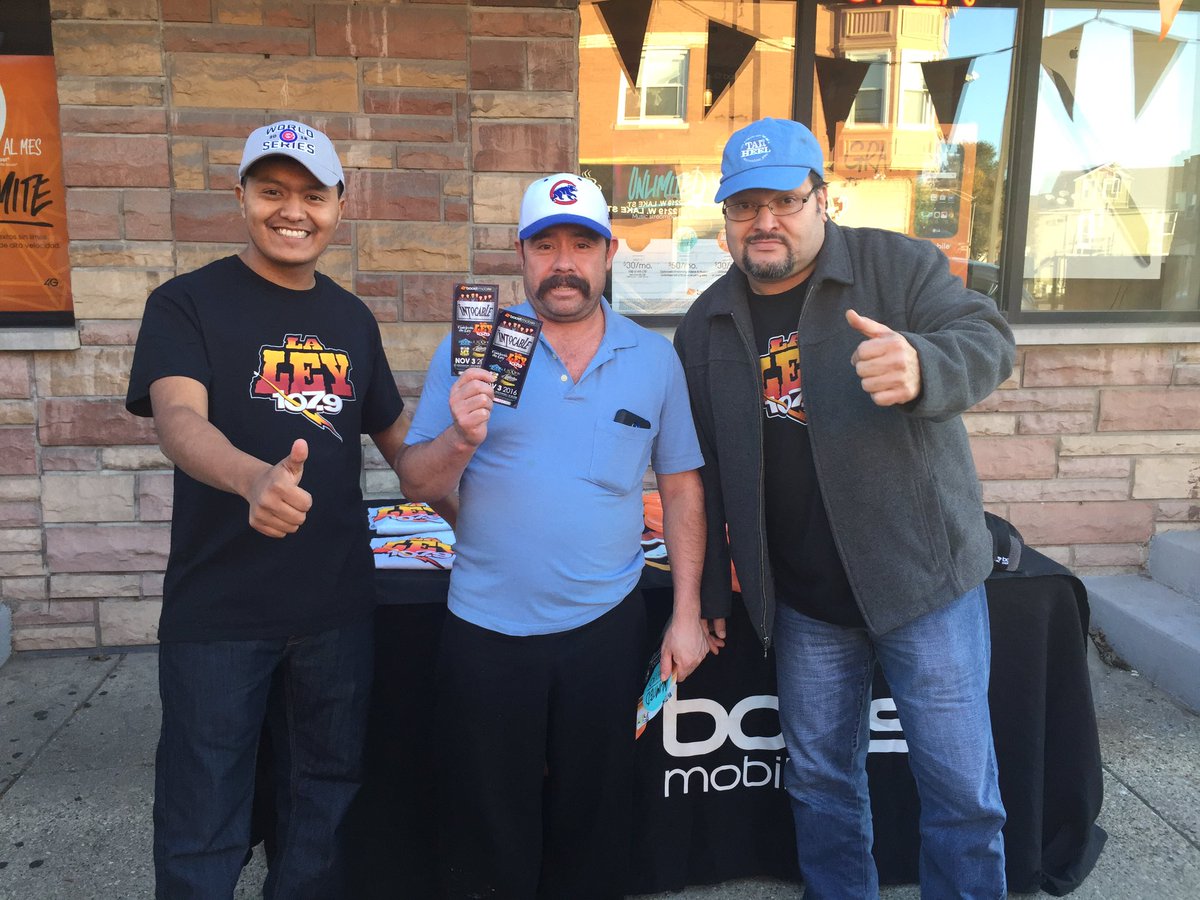 dayalasprint1's tweet photo. New boost customers and ticket winners!! #Whereyouat #BoostRocks @PedersonSprint @AmyBoost @SPGNorthCentral https://t.co/x0PxCmqnSz