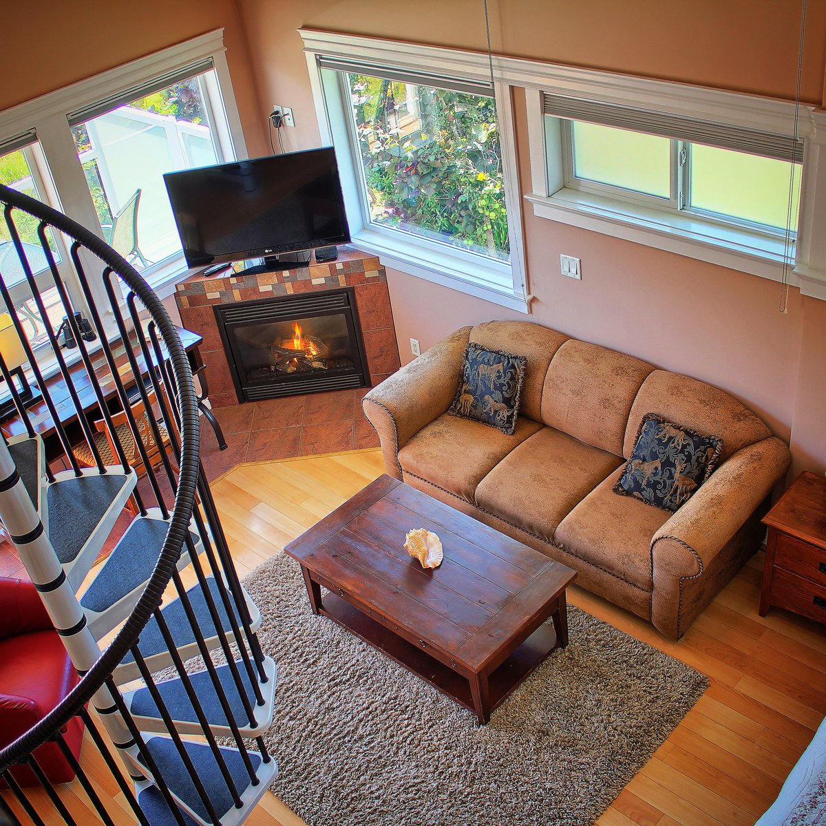 CANVirtualTours's tweet image. The Birds of a Feather B&amp;amp;B will exceed your expectations #explorebc #explorecanada #bedandbreakfast #Victoria #roadtrip @bedbreakfastvic