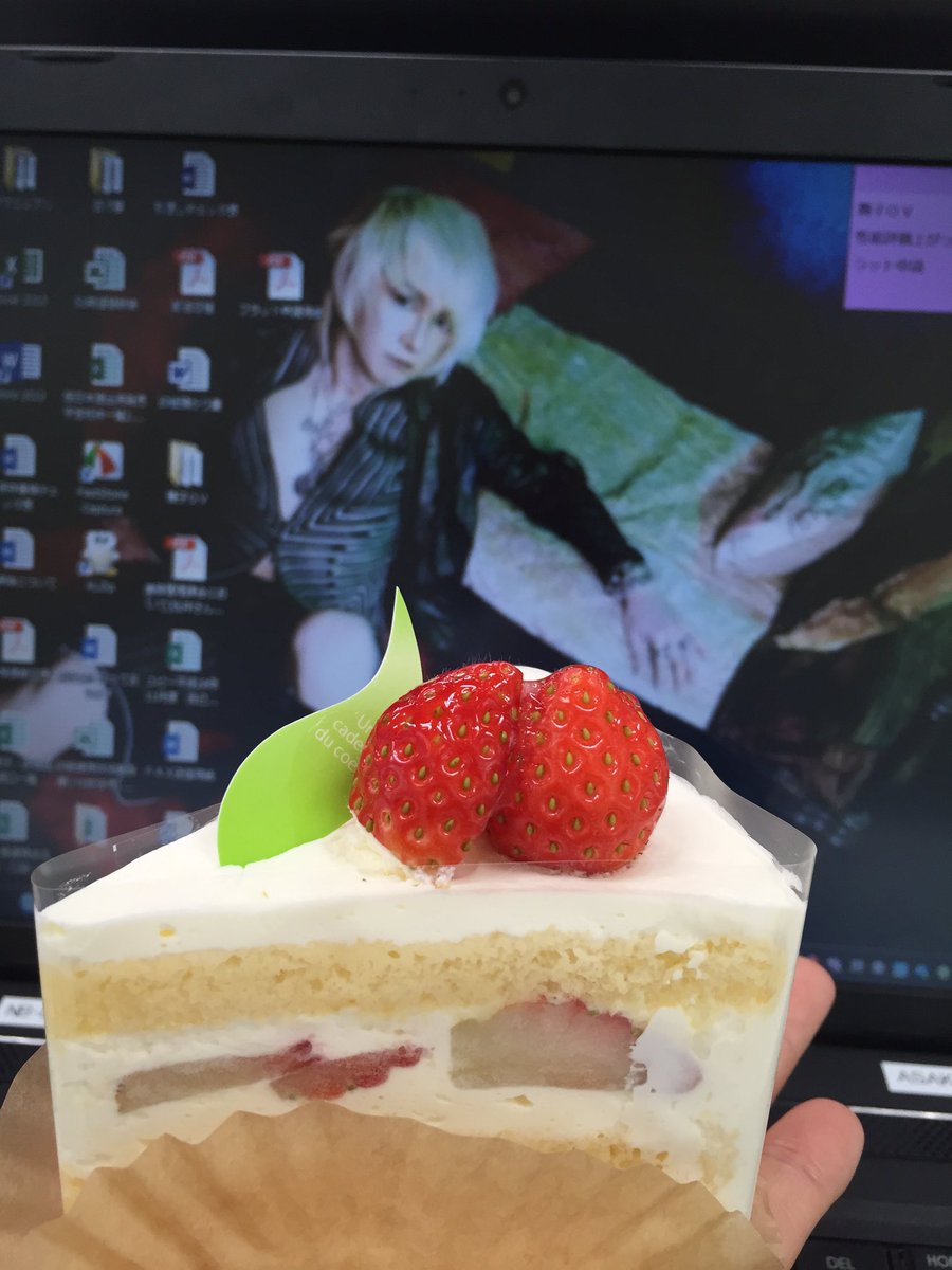 spacecastle1's tweet photo. 大ちゃんお誕生日おめでとう〜☆*:.。. o(≧▽≦)o .。.:*☆
#DA49th https://t.co/9fkcOsagN3